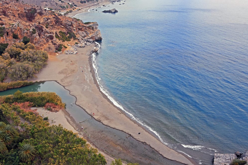 Blick auf einen Strand auf Kreta.