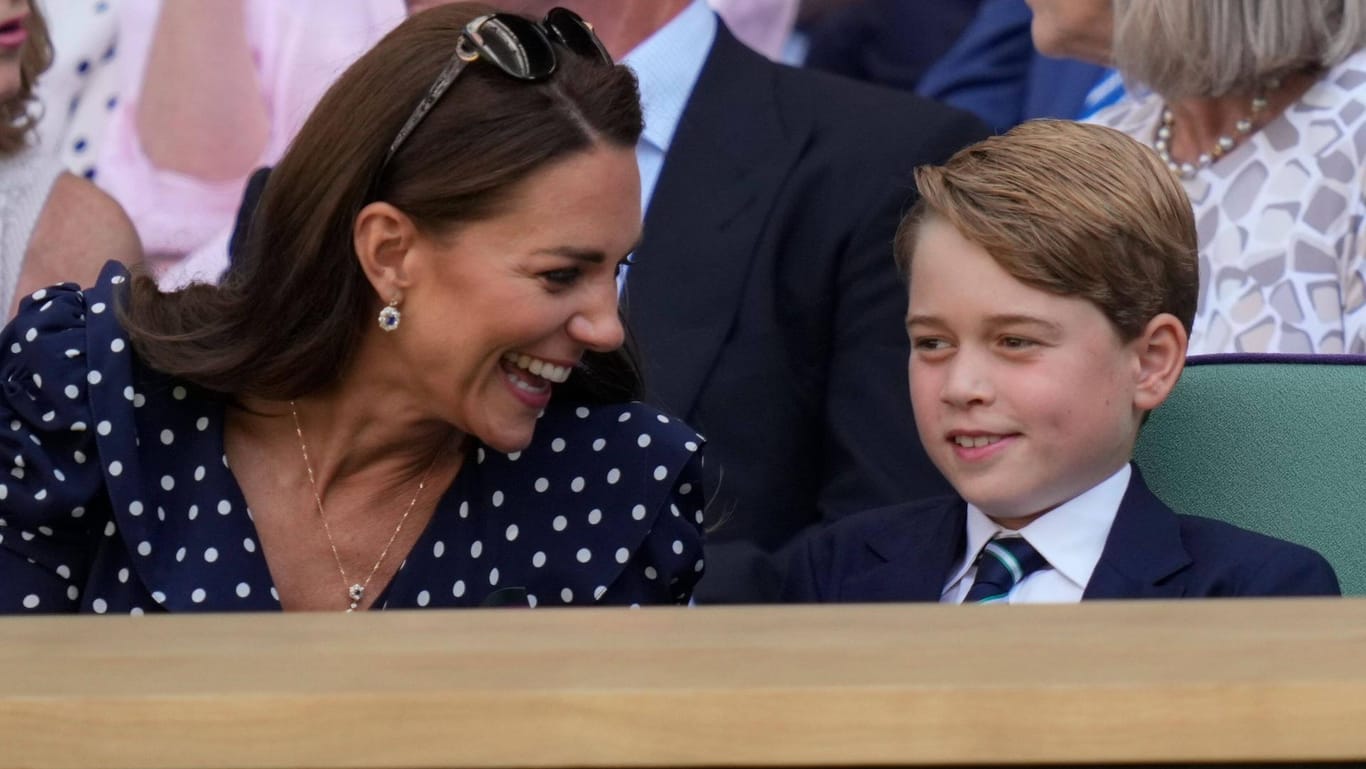Kate und Prinz George: Die Schwangerschaft mit ihrem ersten Sohn war für die Herzogin nicht leicht.