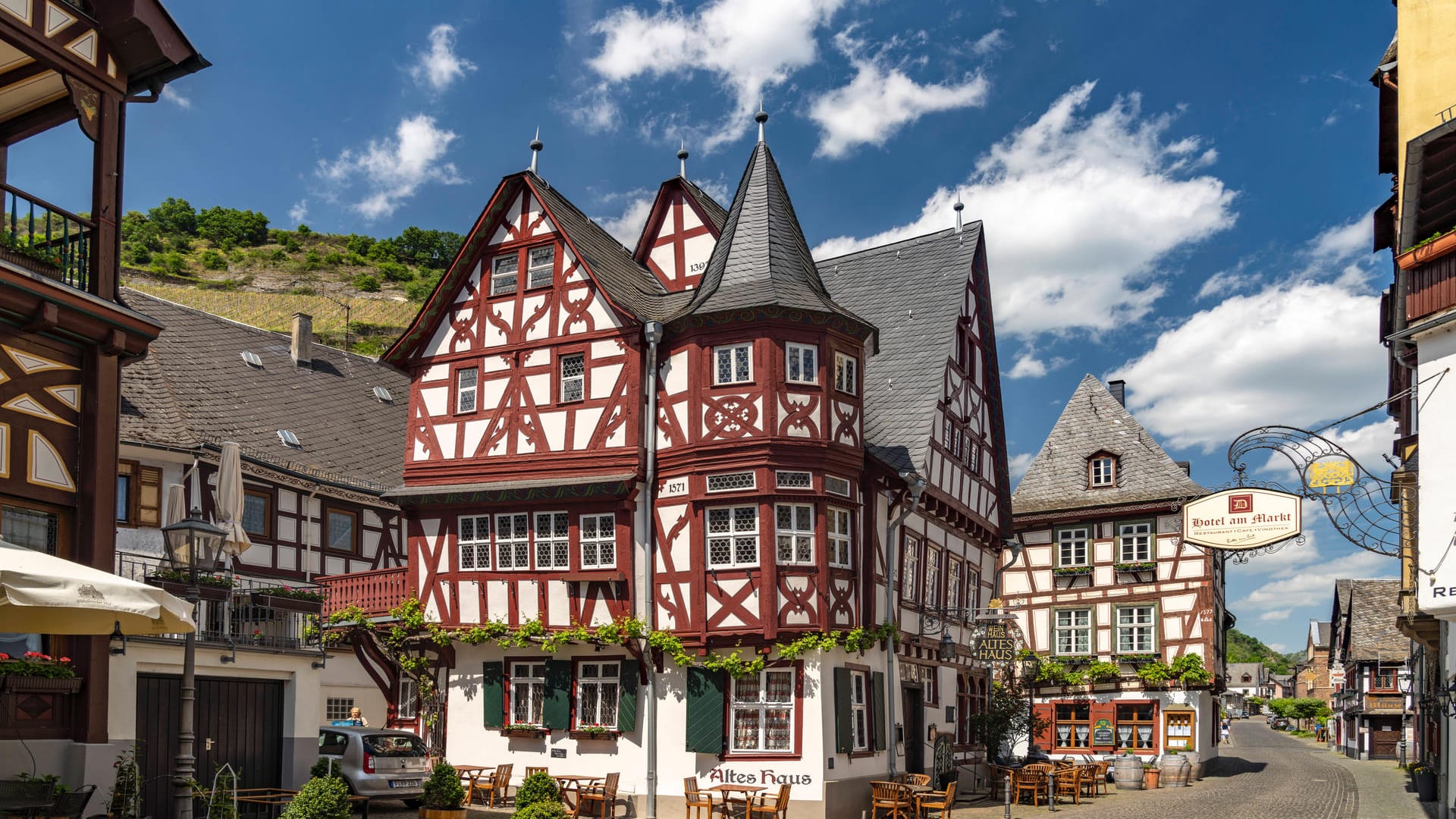 Bacharach: Die Altstadt der Kleinstadt begeistert mit vielen alten Fachwerkgebäuden.