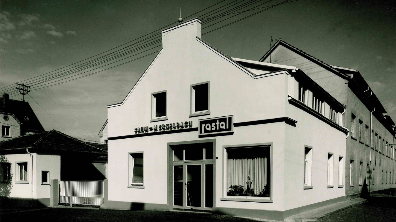 Unternehmenssitz der Sahm-Merkelbach GmbH Ende der 50er-Jahre: Seit 1959 heißt die Firma Rastal.
