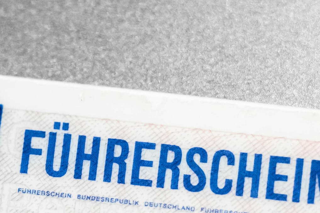 Fahrerlaubnis: Die EU plant eine Reform – was Besitzern des Führerscheins der Klasse B zugute kommen könnte.