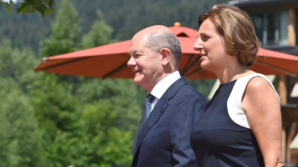 Olaf Scholz und Britta Ernst beim G7-Gipfel in Elmau: Auch ihren Urlaube wollen der Kanzler und seine Frau in Bayern verbringen.