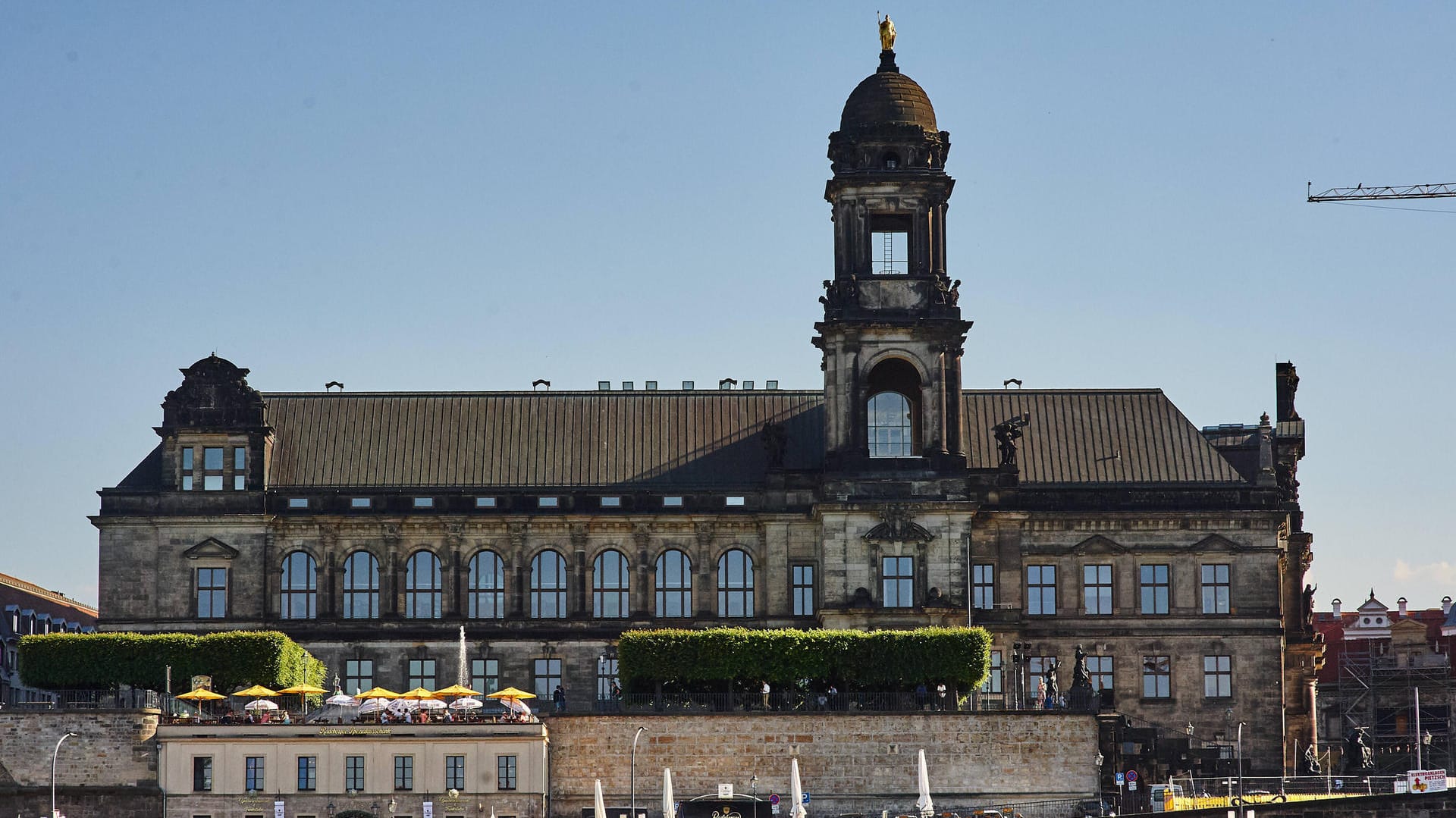 Das Oberlandesgericht Dresden (Archvibild): Der Angeklagte hatte sieben von zwölf Anklagepunkte gestanden. Das Oberlandesgericht Dresden (Archvibild): Der Angeklagte hatte sieben von zwölf Anklagepunkte gestanden.