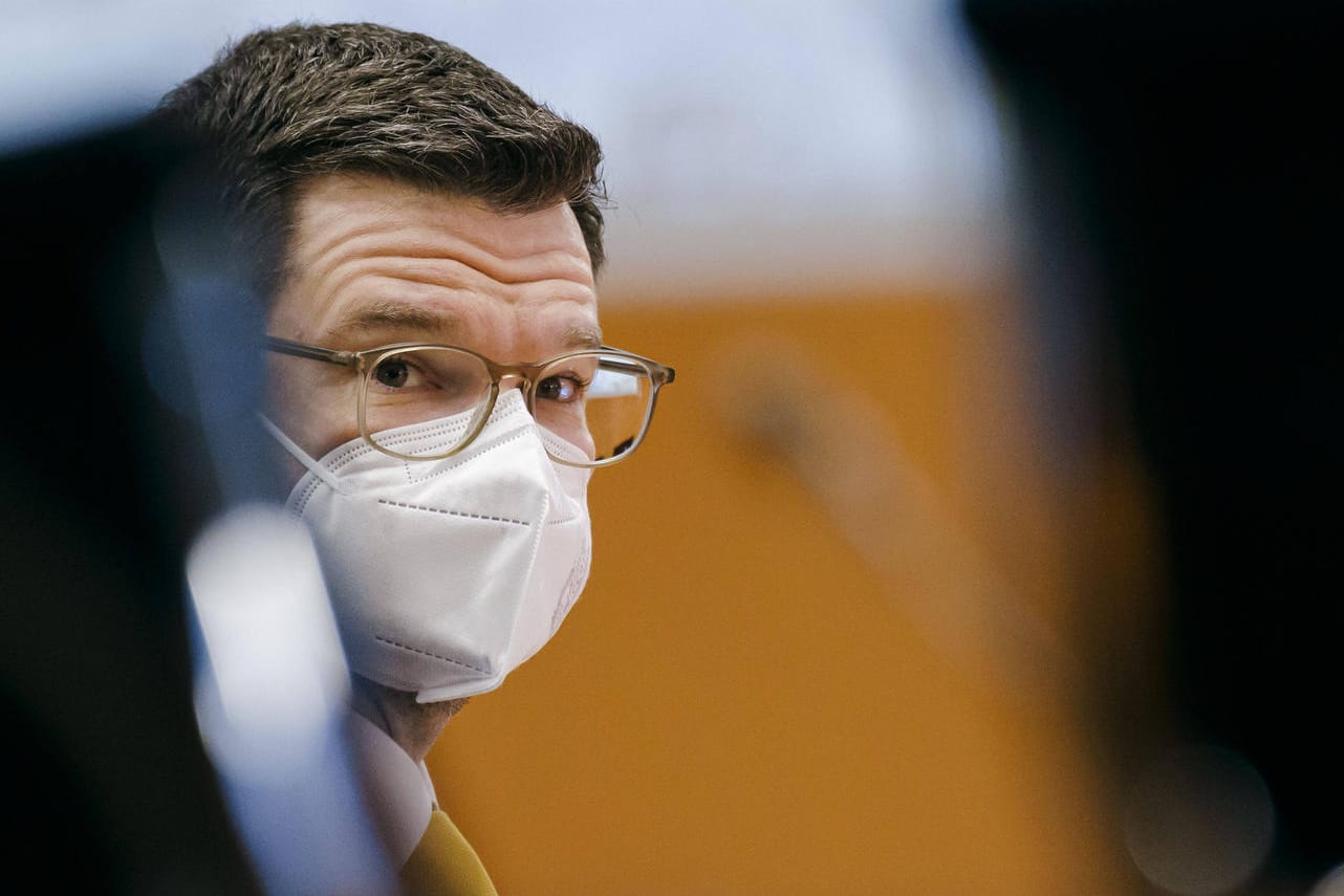 Justizminister Marco Buschmann: Der FDP-Politiker will weitreichende Grundrechtseingriffe im Corona-Herbst vermeiden.