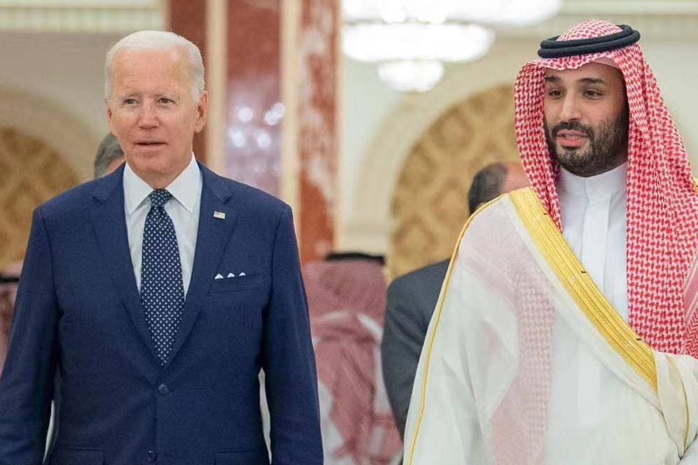 Der saudische Kronprinz Mohammed bin Salman empfängt den amerikanischen Präsidenten Joe Biden in Jeddah.