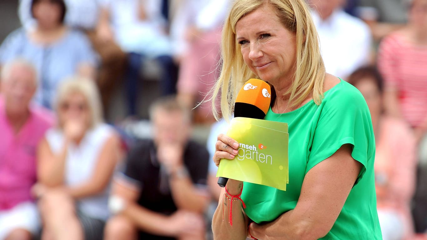Andrea Kiewel: Die 57-Jährige moderiert den "Fernsehgarten"
