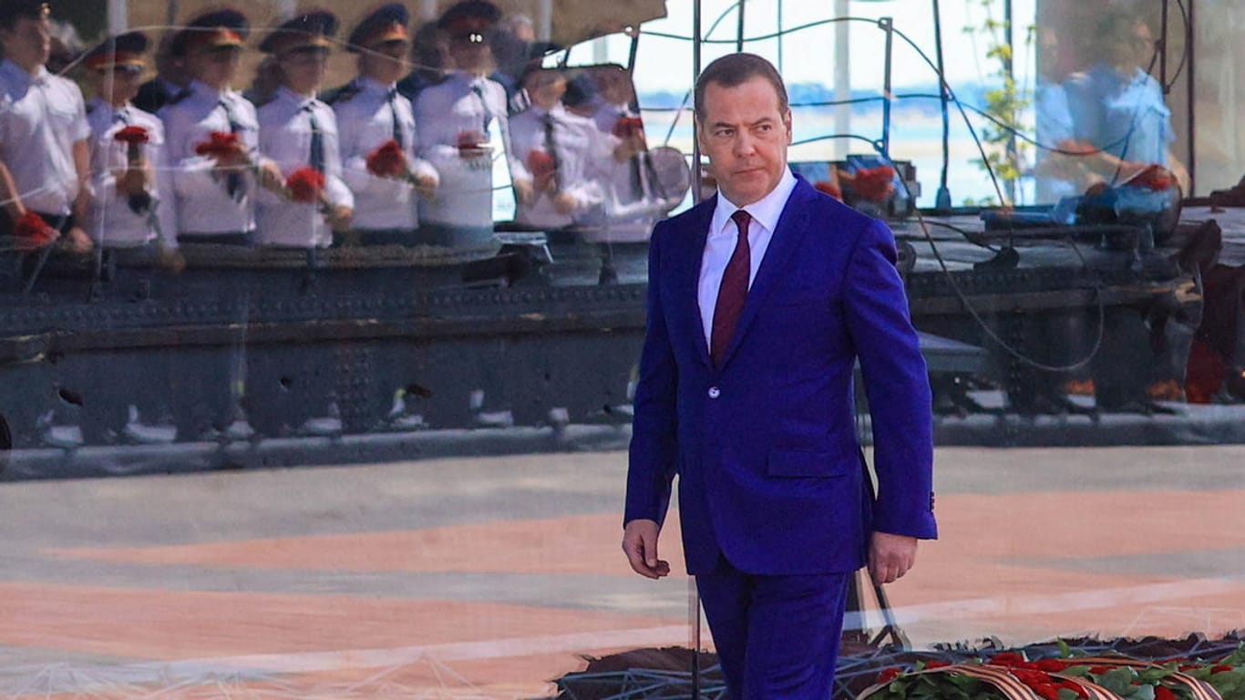 Dimitri Medwedew: Der frühere russische Präsident hat erneut der Nato und der Ukraine gedroht.