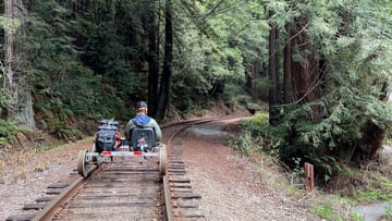 Ein Relikt aus alten Zeiten: Die Schienen in Kalifornien erinnern an ein altes Stinktier: den Dampfzug.
