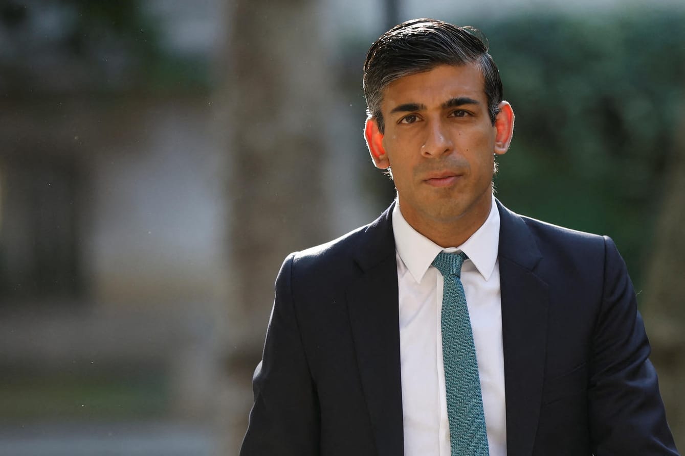 Rishi Sunak: Er führt das Rennen um die Nachfolge des Noch-Premiers Boris Johnson aktuell an.