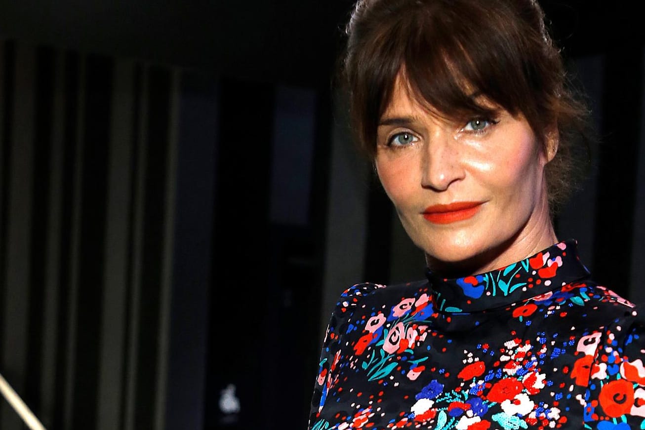 Helena Christensen: Das Model präsentiert sich auf Instagram im Badeanzug.