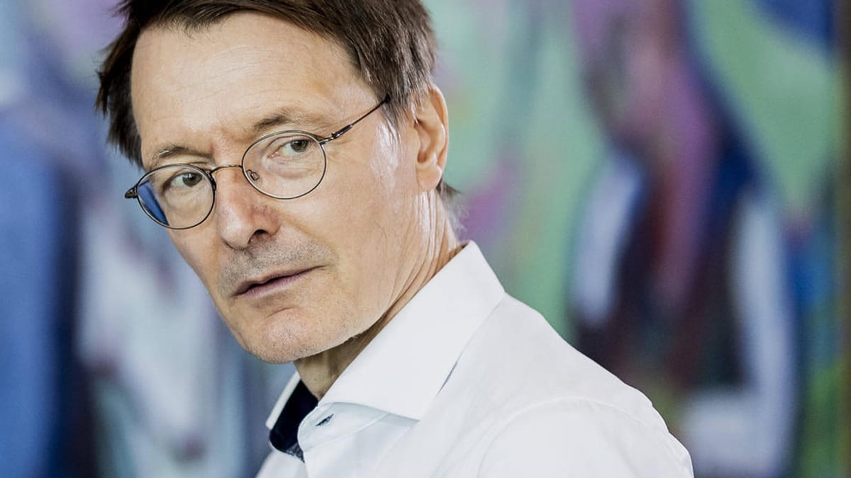 Corona | Vierte Impfung für alle? Immunologe: Herr Lauterbach hat unrecht