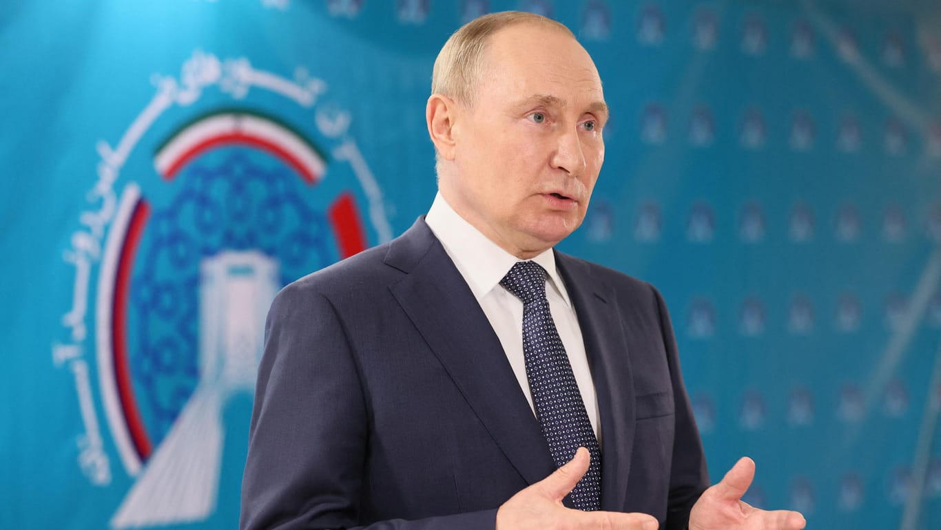 Russlands Präsident fordert die Aufhebung von Sanktionen gegen sein Land.
