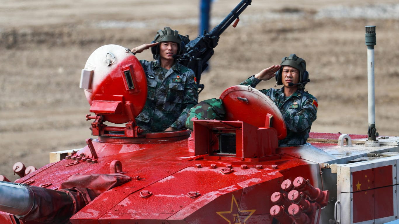 Chinesische Soldaten bei einem Militärwettbewerb in Moskau: Die Volksrepublik bereitet nach Ansicht der CIA eine Invasion Taiwans vor.