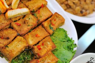 Tofu im "Öko-Test": Mit der richtigen Zubereitung wird Tofu lecker.