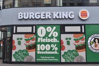 Neues Sortiment: Die Schnellrestaurantkette Burger King kündigt an, in Zukunft ihr Angebot um viele fleischlose Alternativen zu erweitern.