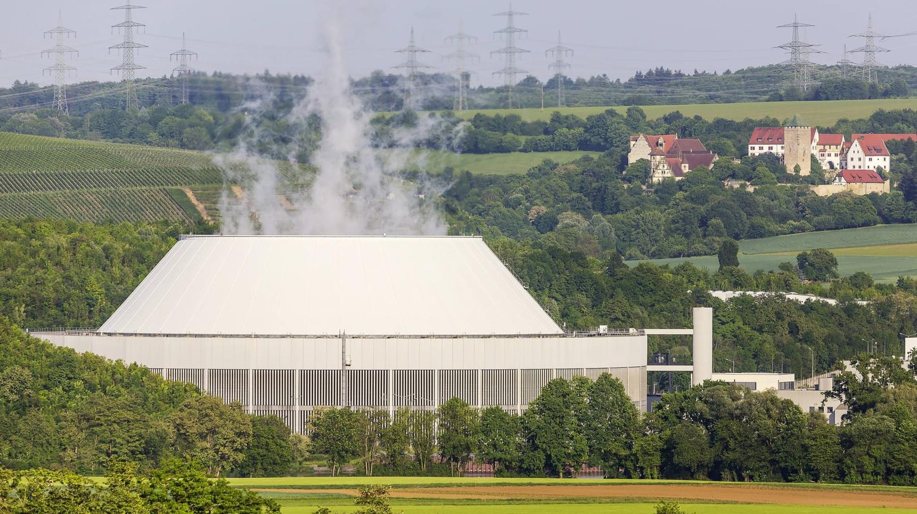 Polska rozmawia o dzierżawie zamkniętych niemieckich elektrowni jądrowych