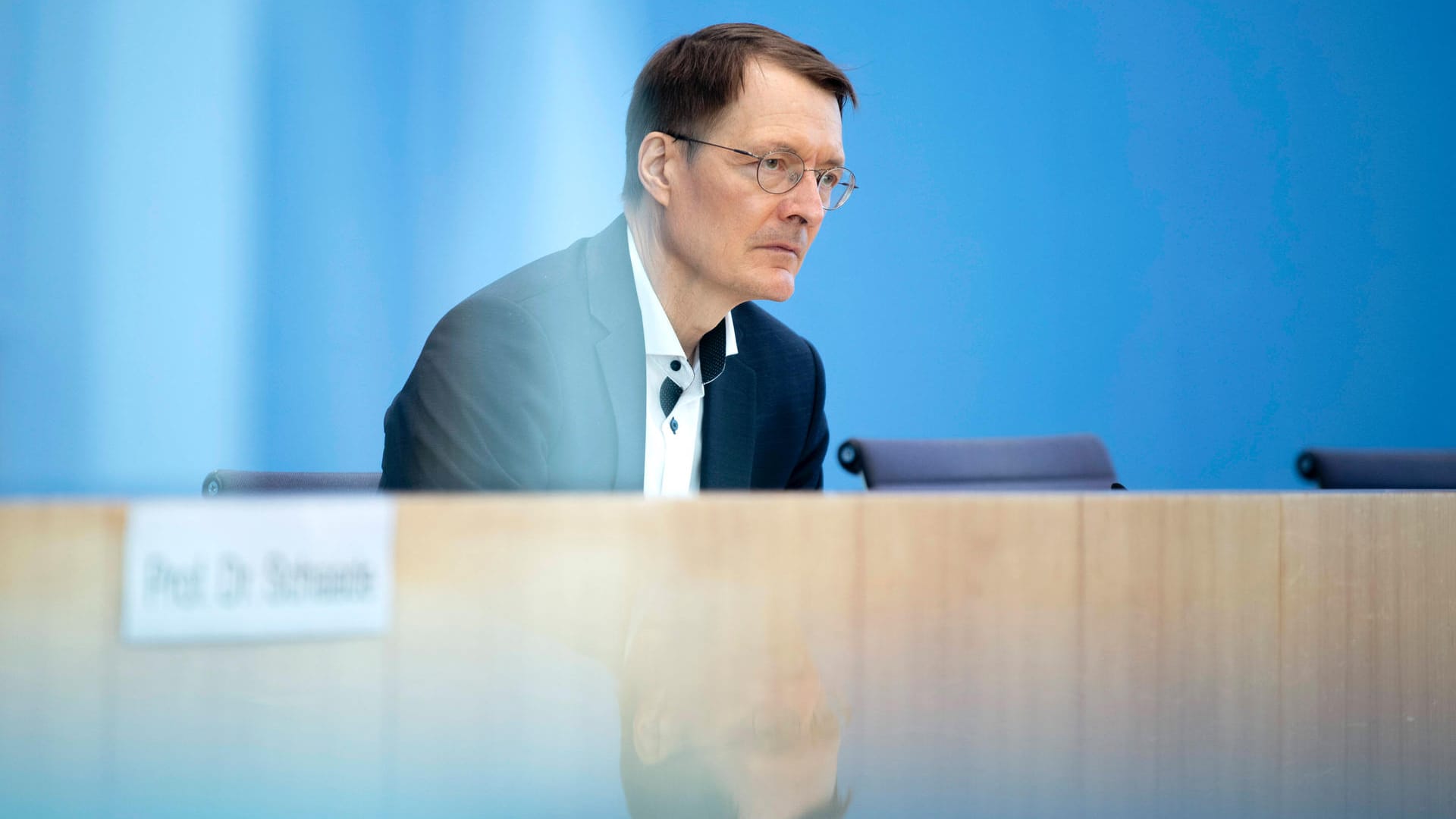 Karl Lauterbach (SPD): Mehrere mutmaßliche Terroristen hatten offenbar die Entführung des Gesundheitsminister geplant. Karl Lauterbach (SPD): Mehrere mutmaßliche Terroristen hatten offenbar die Entführung des Gesundheitsminister geplant.