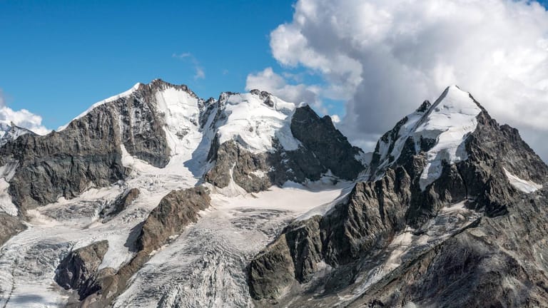 Piz Rosegg, Sellagletscher und Piz Bernina von der Corvatsch Bergstation gesehen, Schweiz, Graubuenden, Oberengadin Piz