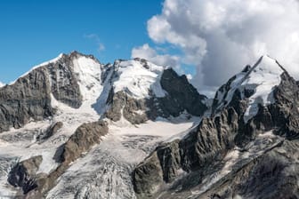 Piz Rosegg, Sellagletscher und Piz Bernina von der Corvatsch Bergstation gesehen, Schweiz, Graubuenden, Oberengadin Piz