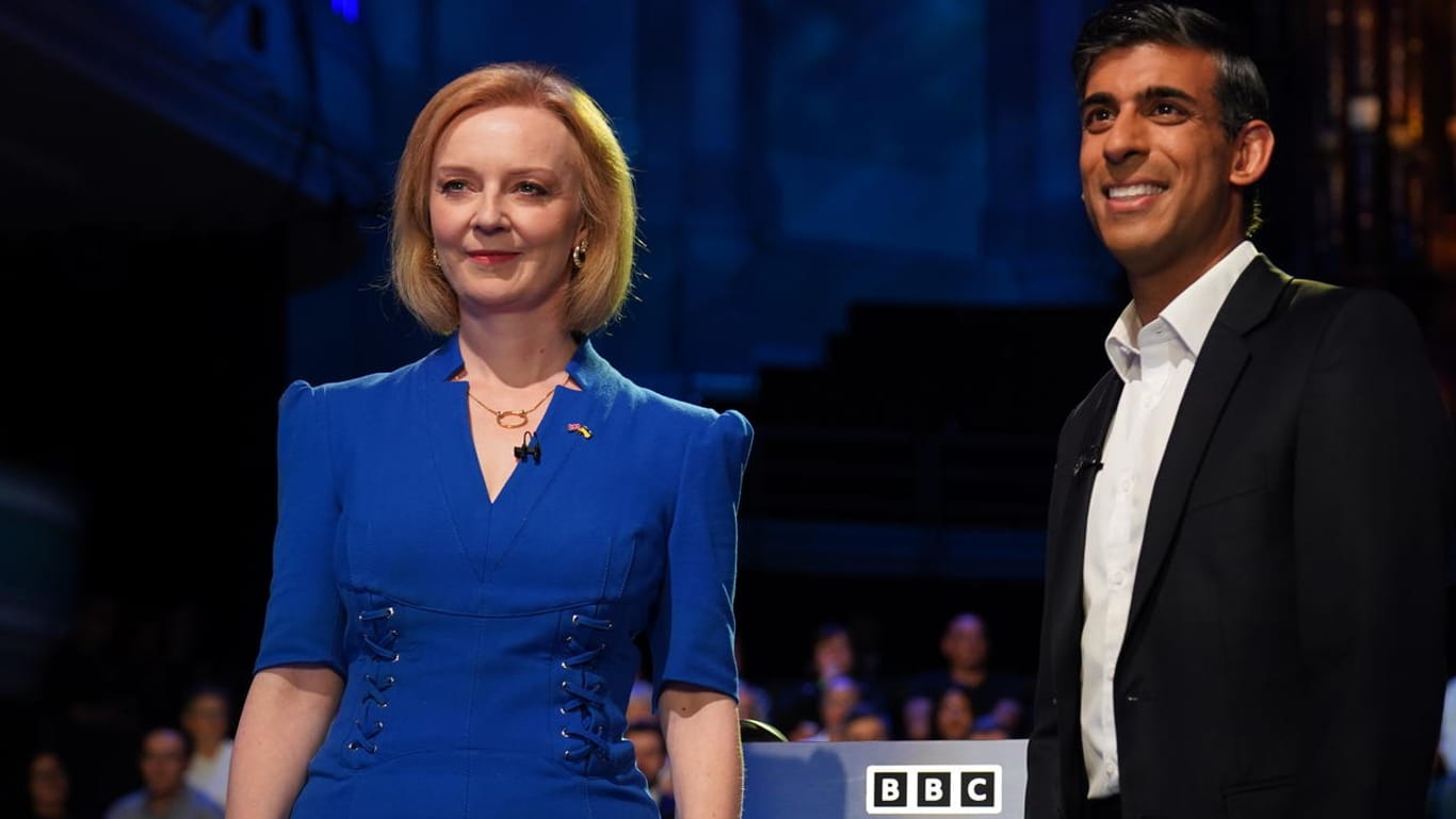 Rennen um Johnson-Nachfolge: Rishi Sunak und Liz Truss nehmen an der TV-Debatte über die Führung der Konservativen Partei teil.