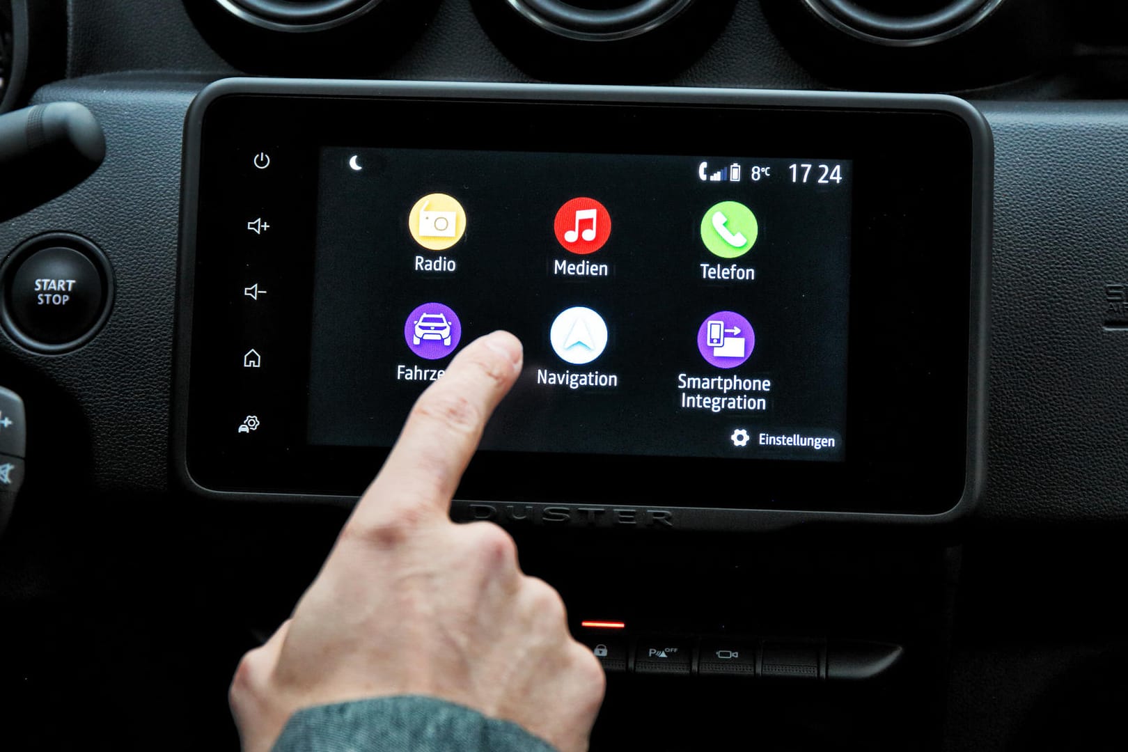 Bedienung mit dem Touchscreen: Beim Infotainment super, bei wichtigen Funktionen hinderlich.