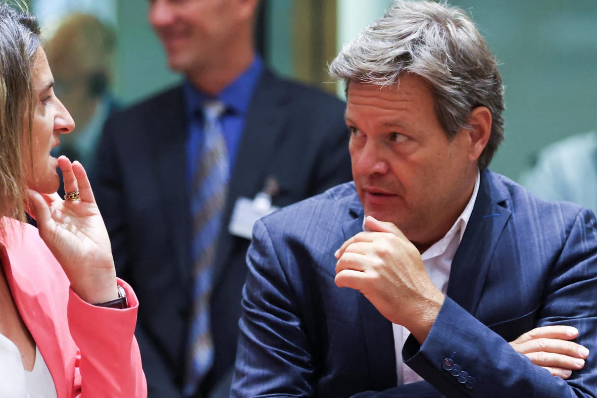 Robert Habeck spricht mit seiner spanischen Kollegin beim EU-Ministertreffen: Wie kann die Energiekrise bewältigt werden?