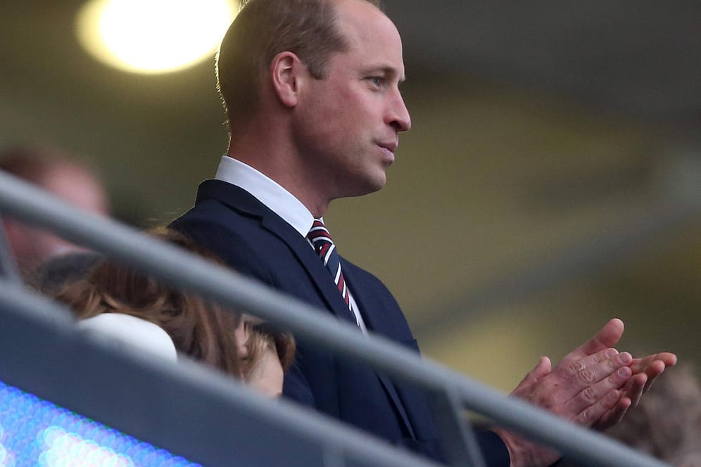 Prinz William im Stadion: Der Royal hat dem englischen Nationalteam zum EM-Finaleinzug gratuliert.