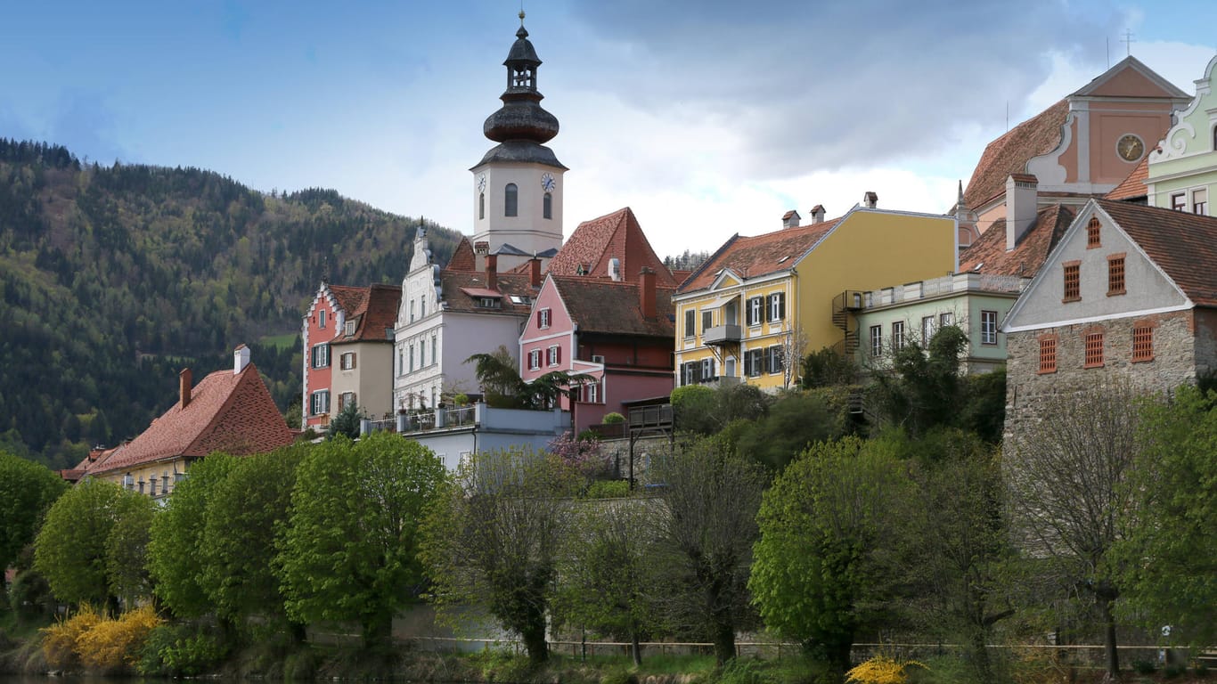 Frohnleiten an der Mur, Steiermark: Anders als in Tirol könnte der Urlaub rund um Graz noch günstig werden.