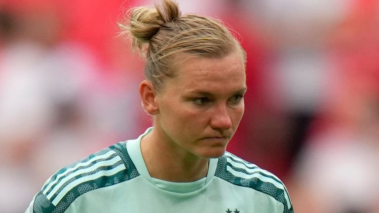 Sichtlich mitgenommen: Alexandra Popp kurz vor dem EM-Finale gegen England.