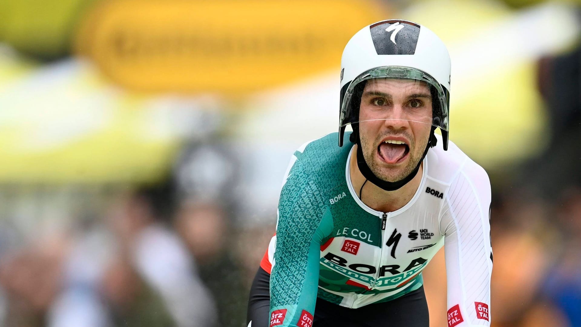 Maximilian Schachmann: Der deutsche Radstar übt Kritik am Team von Mit-Tour-Favorit Primoz Roglic aus.