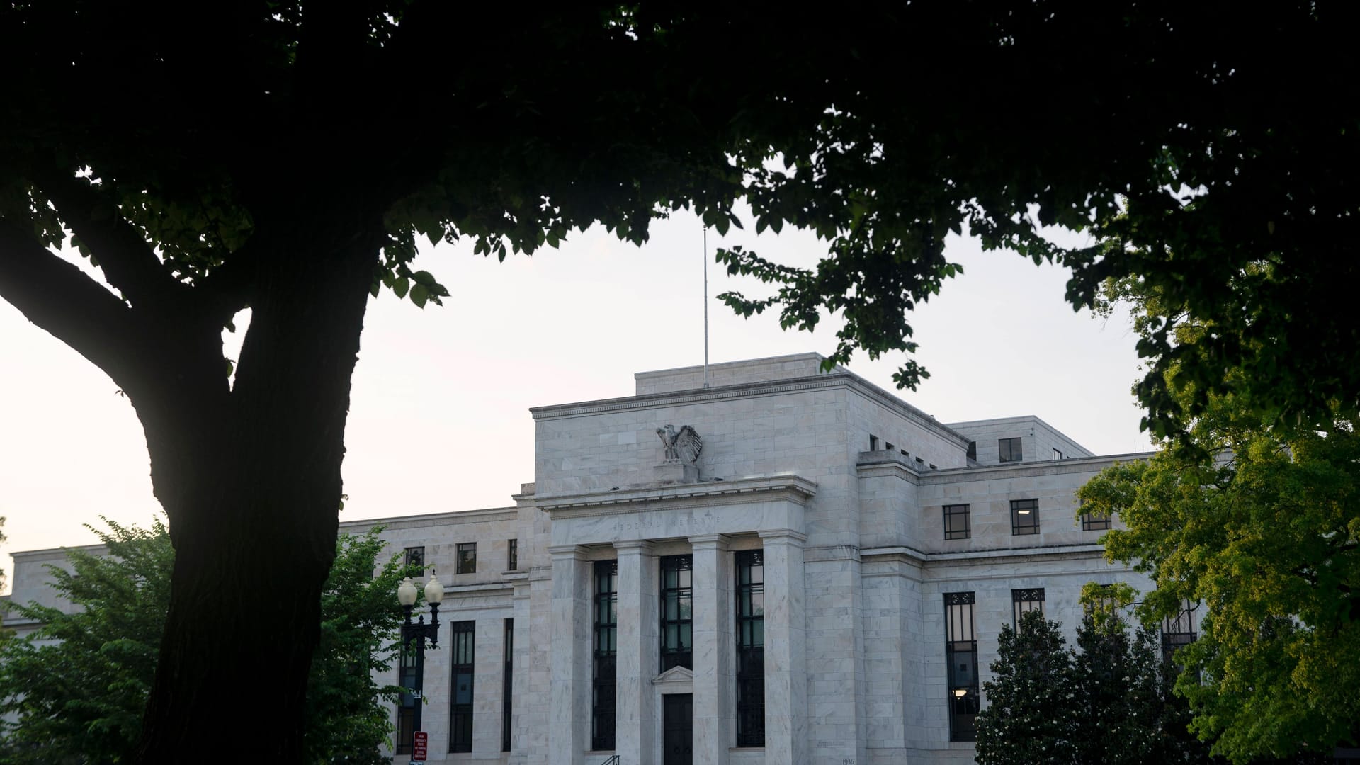 Die Federal Reserve in Washington: Die Notenbank hat den Leitzins erneut kräftig angehoben. Die Federal Reserve in Washington: Die Notenbank hat den Leitzins erneut kräftig angehoben.