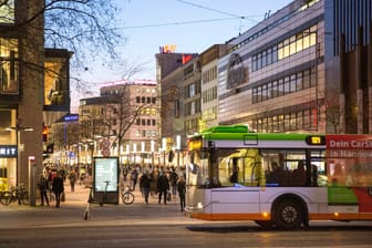 Bus in Hannover: Das 365-Euro-Ticket soll zum 1. Mai starten.