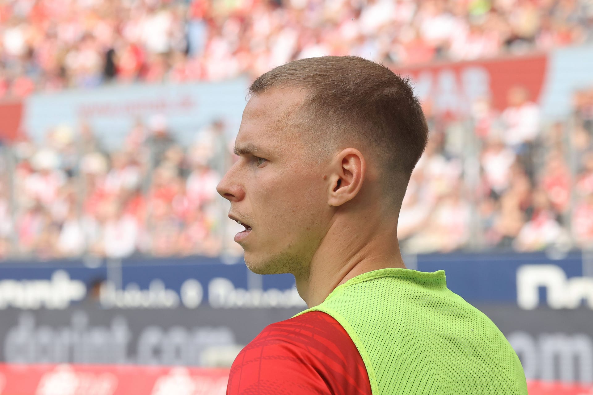 Ondrej Duda auf dem Feld (Archivfoto): Auch er ist kurzfristig gar nicht im Sommer-Trainingslager dabei.