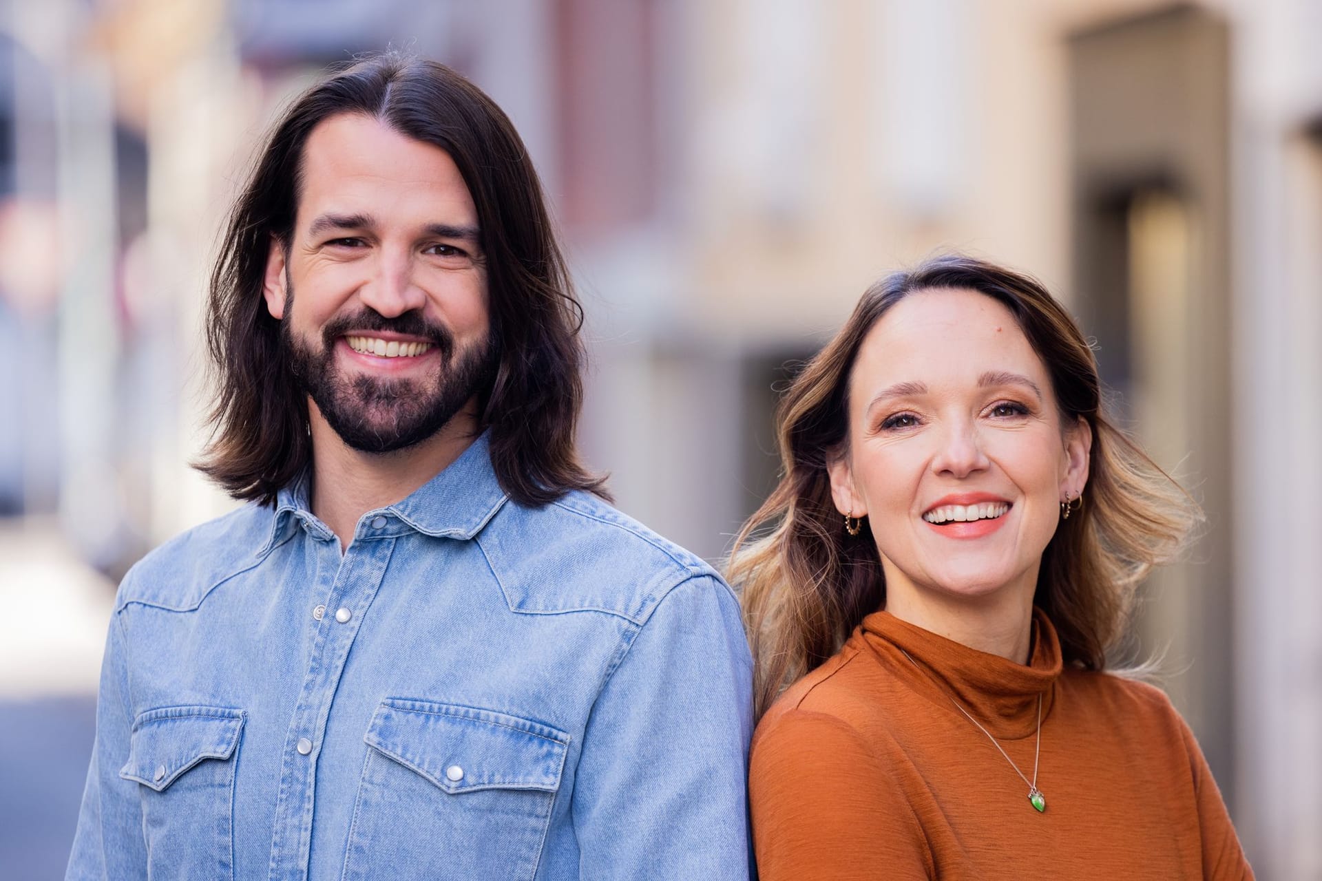 Carolin Kebekus und ihr Bruder David Kebekus: In einem Podcast sprechen sie über ihre Geschwisterbeziehung.