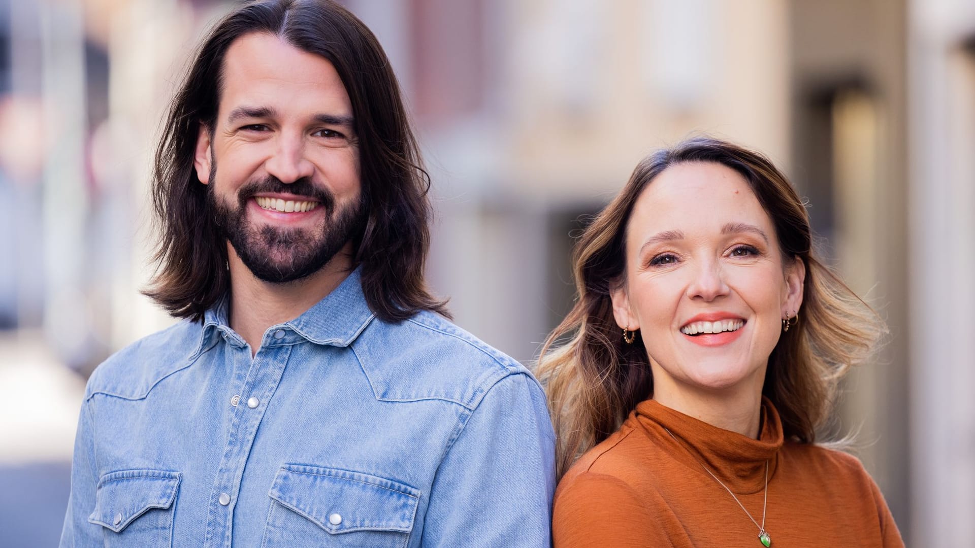 Carolin Kebekus und ihr Bruder David Kebekus: In einem Podcast sprechen sie über ihre Geschwisterbeziehung.