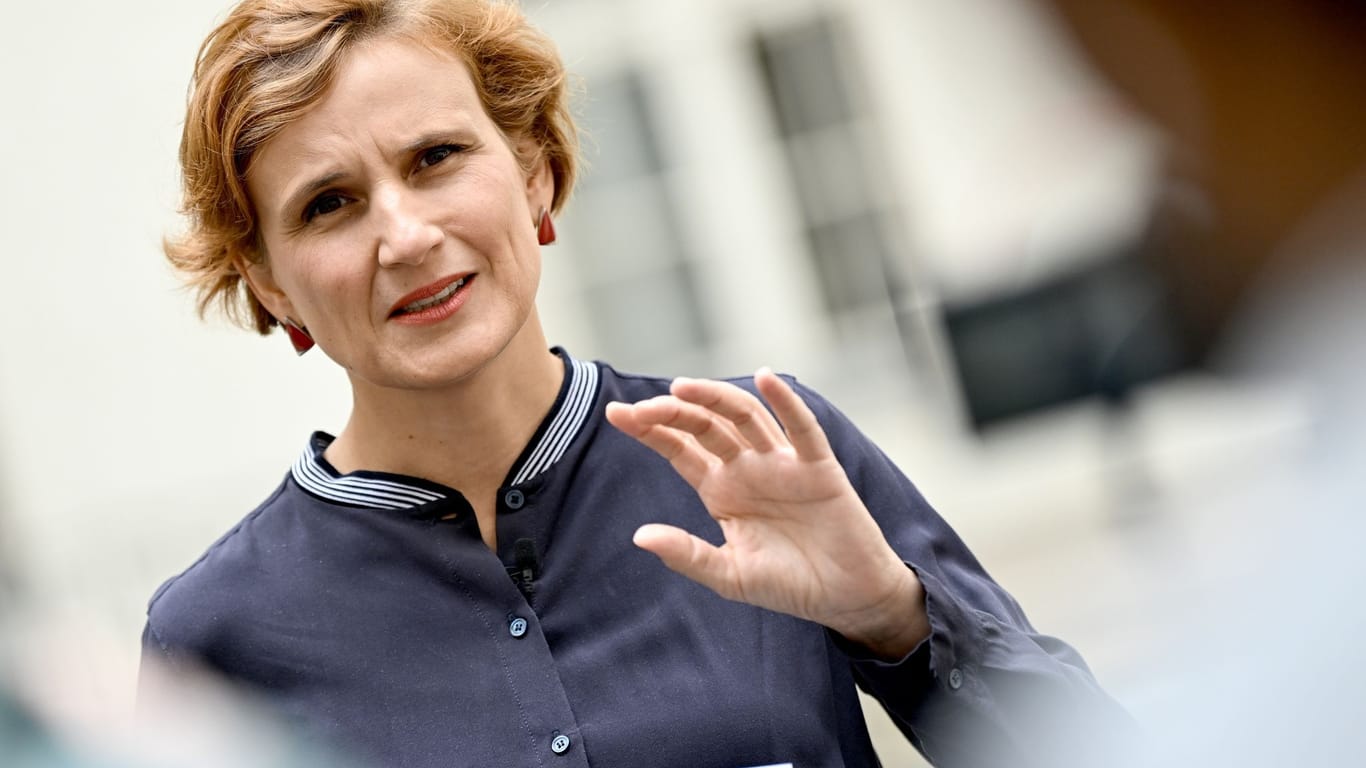 Katja Kipping (Die Linke), Senatorin für Integration, Arbeit und Soziales in Berlin: Der Flüchtlingsrat hält nichts von ihrem Notfallplan.