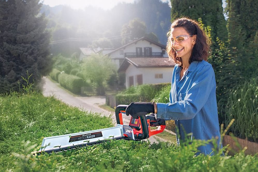 Heckenscheren-Test: Die Stiftung Warentest hat Modelle von Einhell, Gardena, Bosch und Co. untersucht.