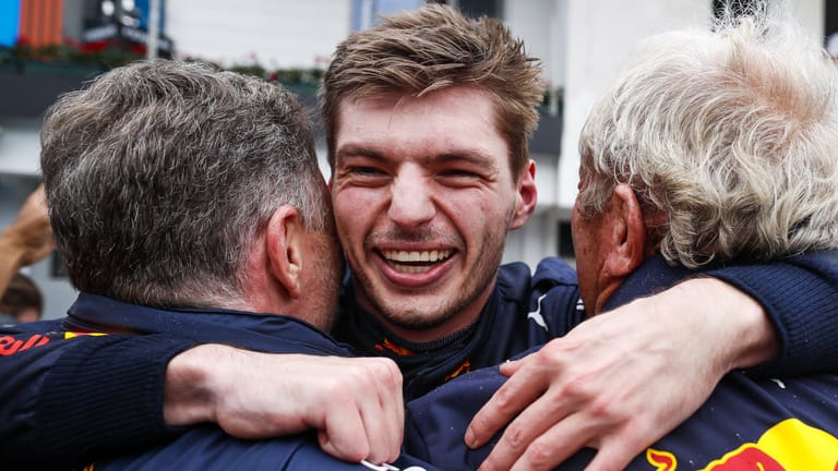 Meisterstück: Max Verstappen feiert seinen Sieg auf dem Hungaroring.