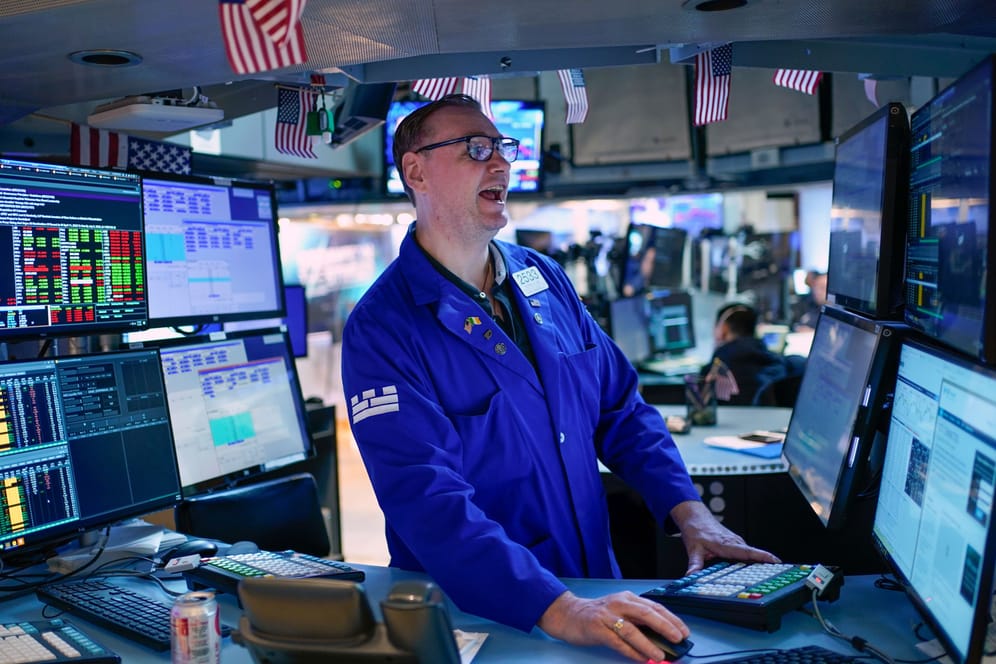 Börsenhändler an der New Yorker Wall Street (Symbolbild): An den Finanzmärkten sind schlechte Nachrichten manchmal gute Nachrichten – und umgekehrt.