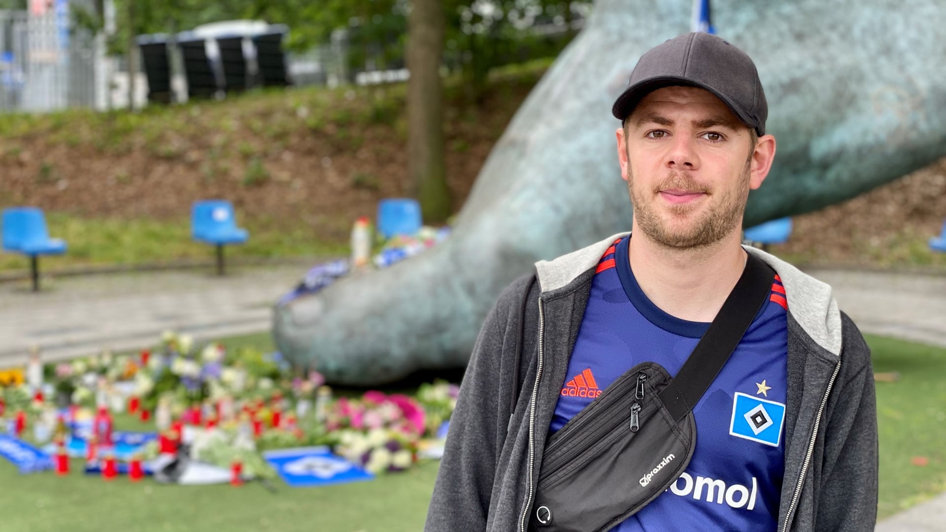 HSV-Fan André erwartet beim Heimspiel am Sonntag "Gänsehaut": Für Uwe Seeler müsse ein Sieg her.