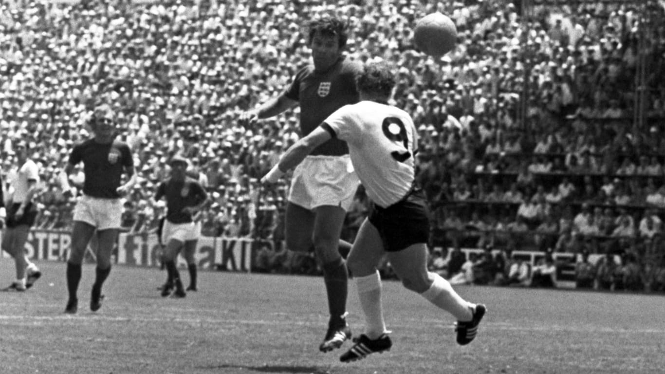 Instinktiv mit dem Hinterkopf: Seelers Treffer in der 82. Minute des WM-Viertelfinales 1970 gegen England brachte Deutschland in die Verlängerung.