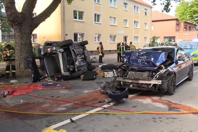 Unfallstelle in Essen: Warum der Unfallfahrer vor der Polizei floh, ist derzeit noch unklar.