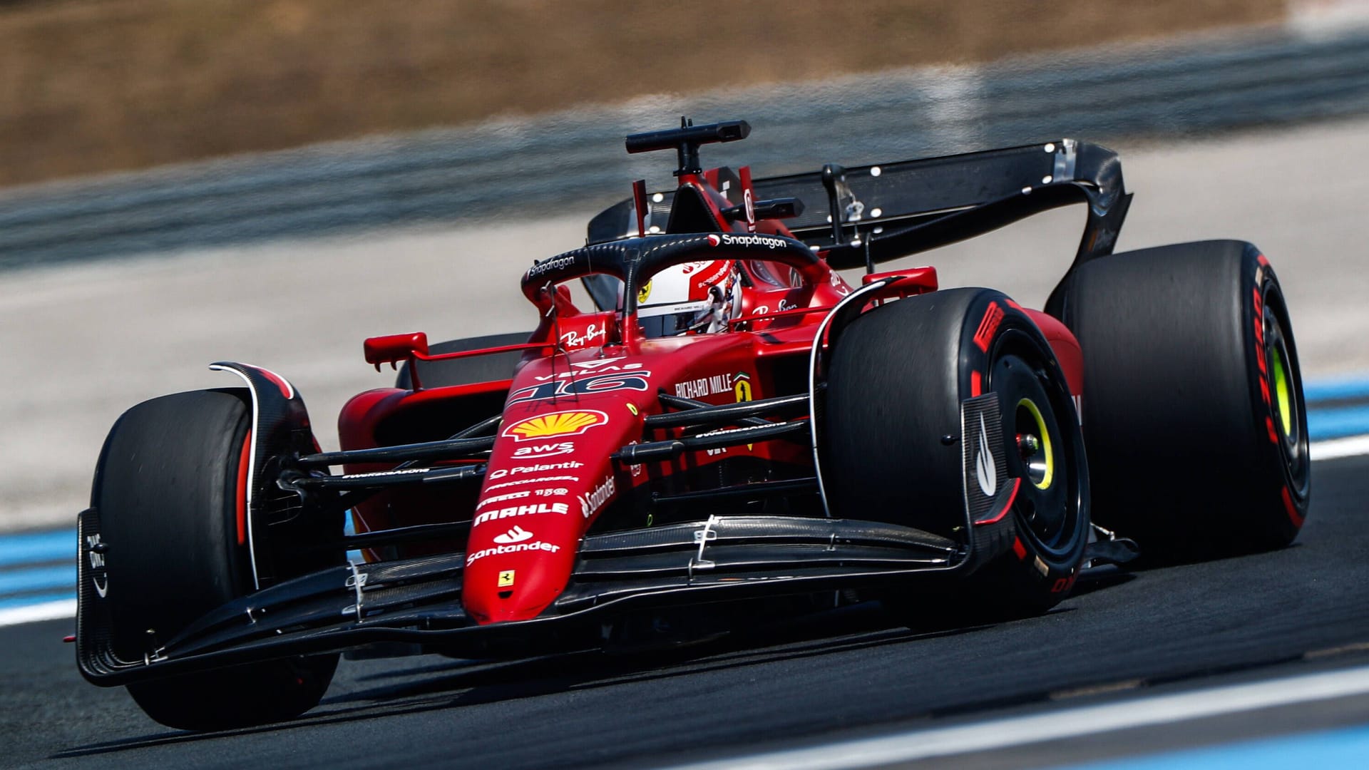 Vorneweg: Charles Leclerc auf der Strecke in Le Castellet.