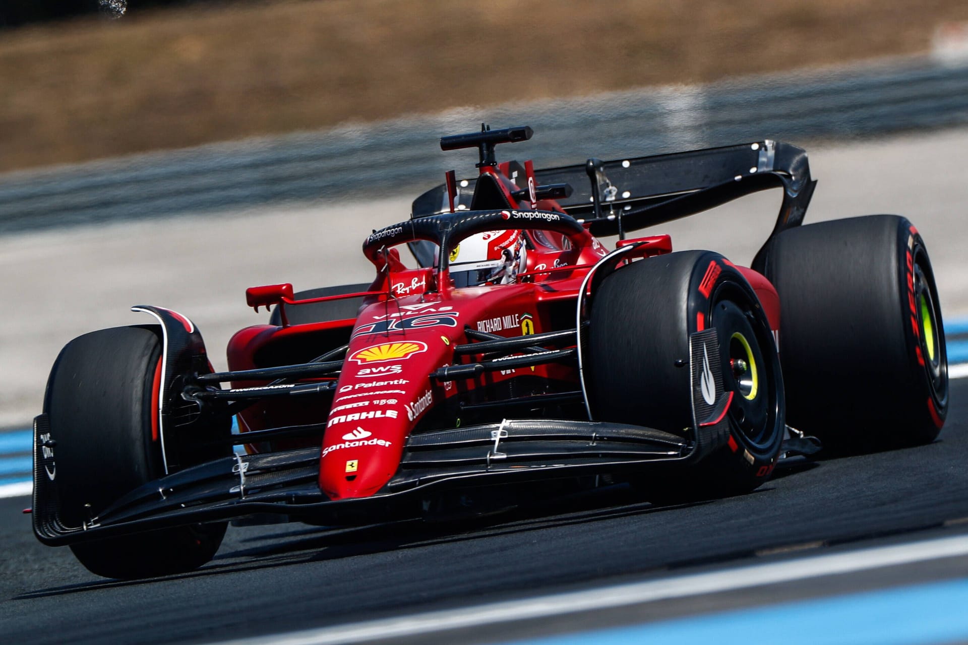 Vorneweg: Charles Leclerc auf der Strecke in Le Castellet.