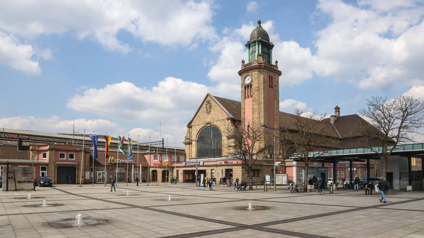 Blick auf den Hagener Hauptbahnhof (Archiv): Ein kleiner Junge verlor hier seinen Papa.