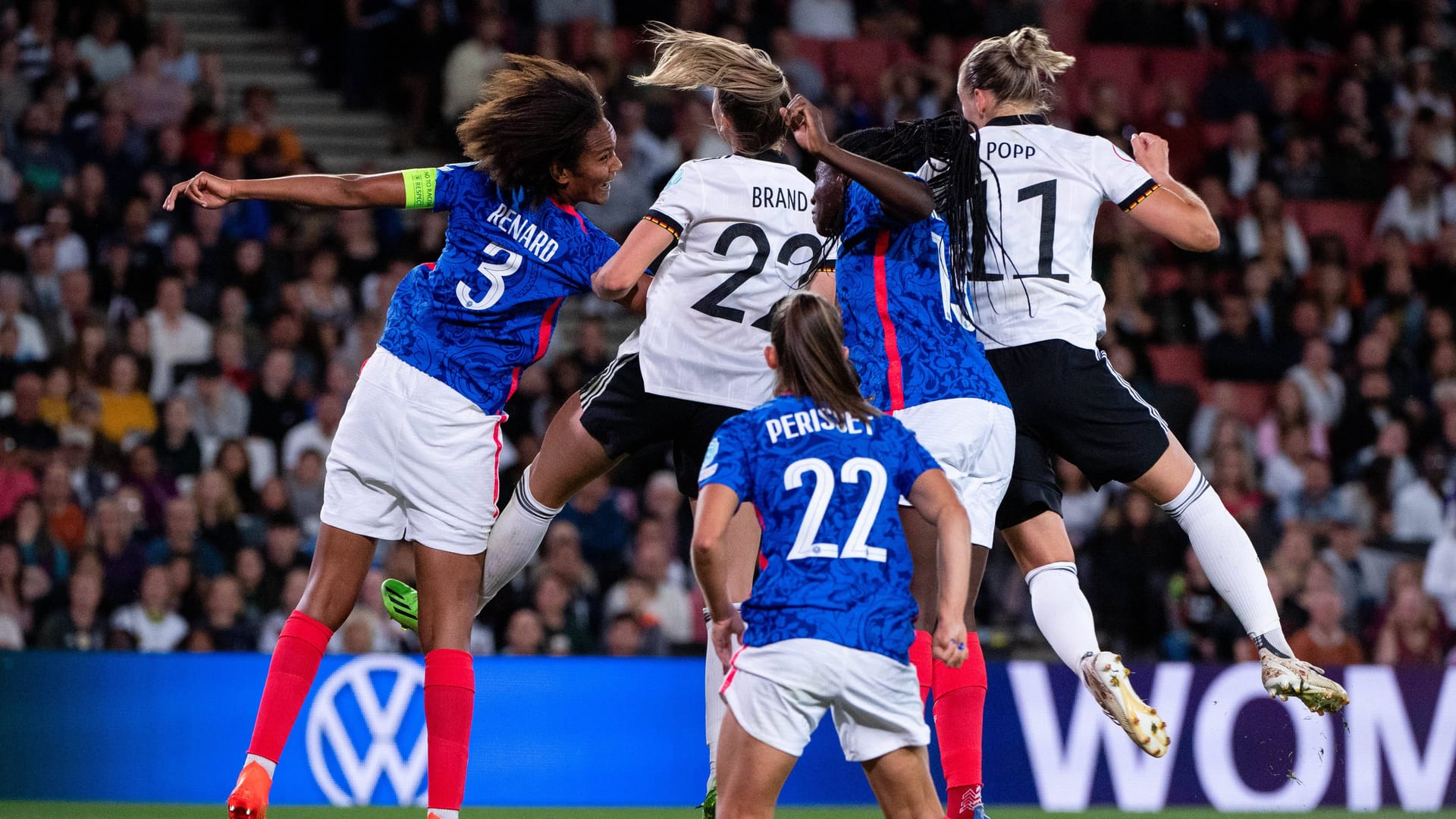 Alex Popp mit dem entscheidenden Treffer: Die DFB-Stürmerin erzielte im Halbfinale das 2:1 gegen Frankreich.