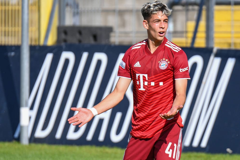 Nick Salihamidzic: Der Sohn von Sportvorstand Hasan war sich für eine Spitze Richtung Dortmund nicht zu schade.