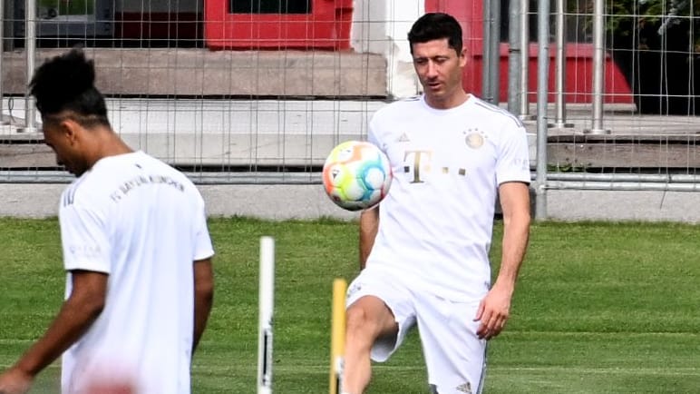 Robert Lewandowski: Der Weltstar nahm am Mittwoch erstmals am Bayern-Training teil.