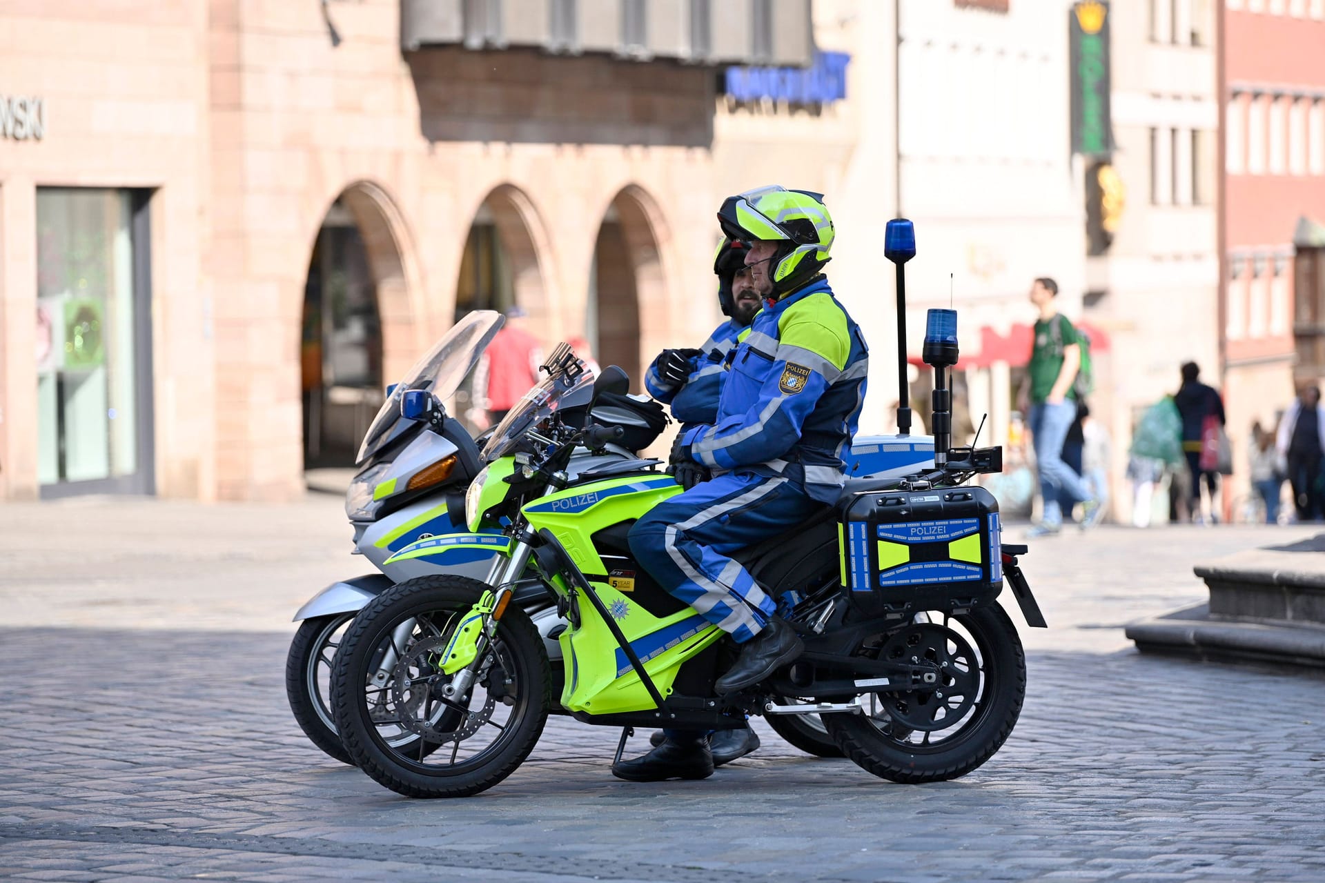 Polizisten in Nürnberg (Symbolbild): Am Montag war der 24-Jährige als vermisst gemeldet worden.