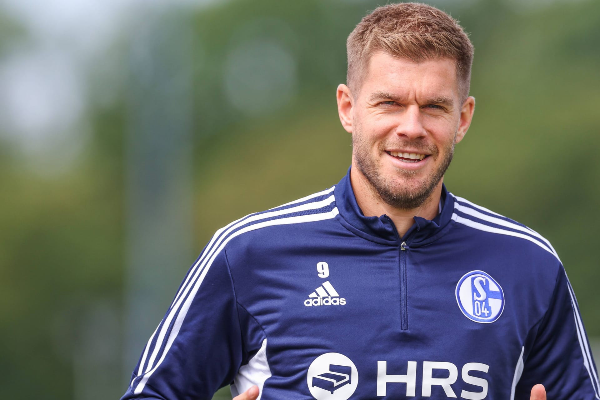 Simon Terodde: Noch im alten Trikot, doch das neue Shirt soll am kommenden Mittwoch eingeweiht werden.